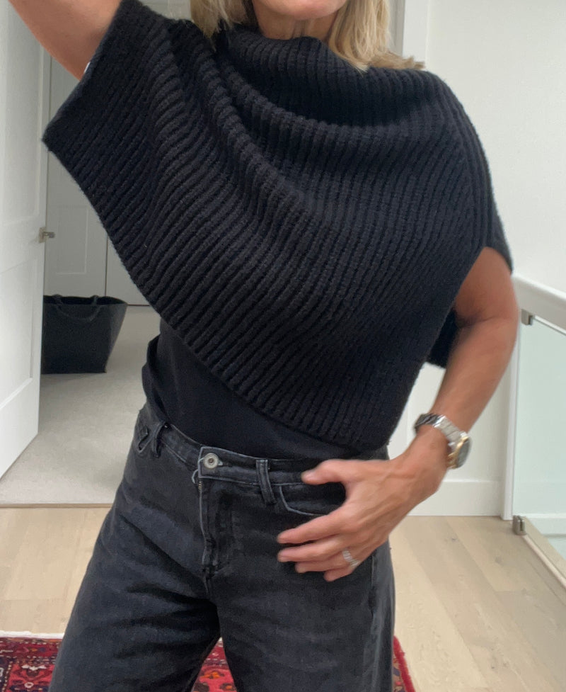 The Perfect Shrug | Four Colours