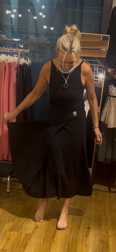 Italian Pleated Skirt | Swish