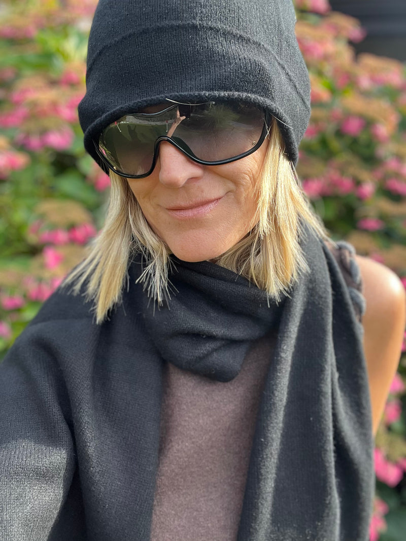 Cashmere Toque + Scarf Set | Taia