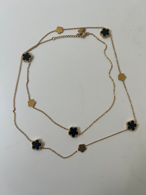 Five Leaf Clover Necklace | Vana
