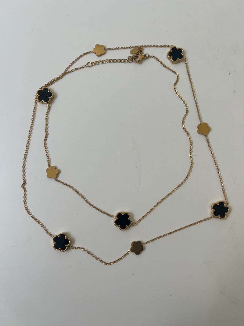 Five Leaf Clover Necklace | Vana
