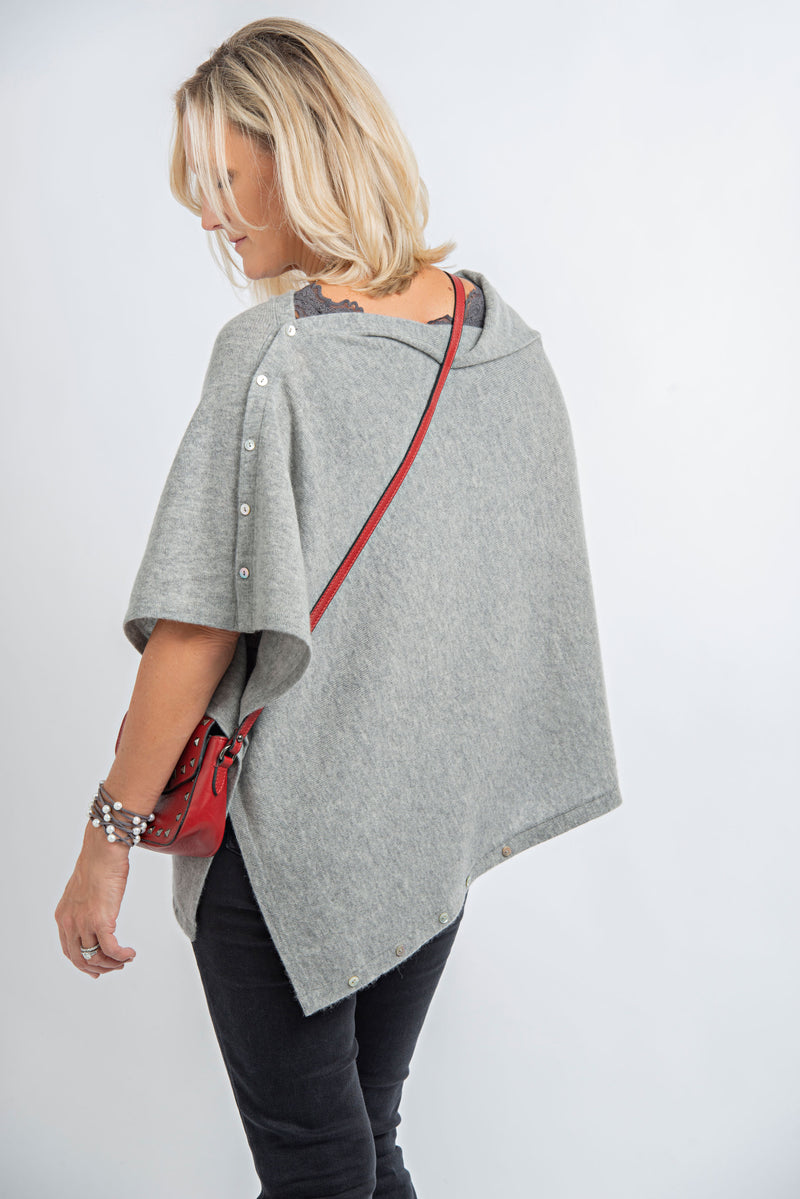 Cashmere Poncho Light Grey | Husky