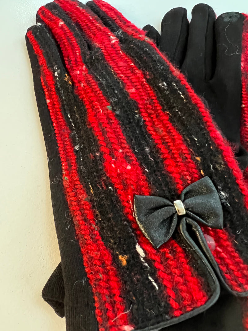 Ladies Gloves | Red Stripe