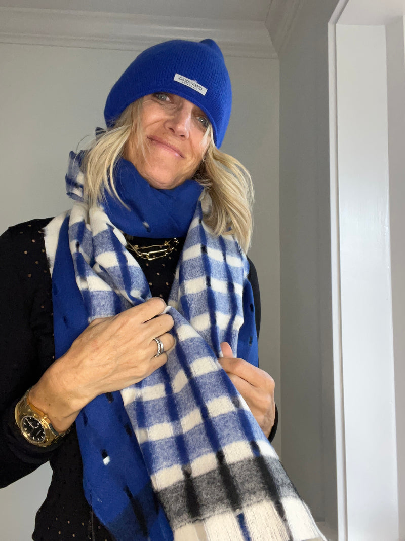 Italian Ladies Cut Out Scarf