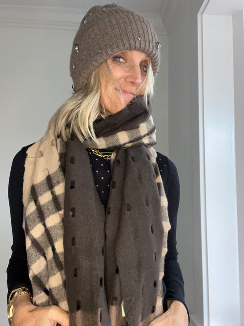 Ladies Scarf with Cut Outs