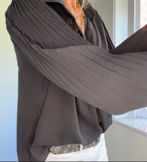 Ladies Italian Pleated Sleeve Blouse | Black